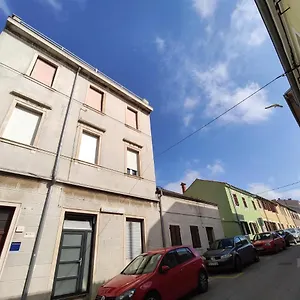 https://emmas.pula-hotels.org
